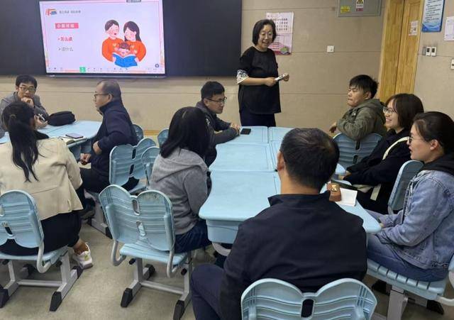 “同心家長(zhǎng)學(xué)堂”正式開(kāi)講，為家長(zhǎng)提供專(zhuān)業(yè)家庭教育咨詢(xún)服務(wù)